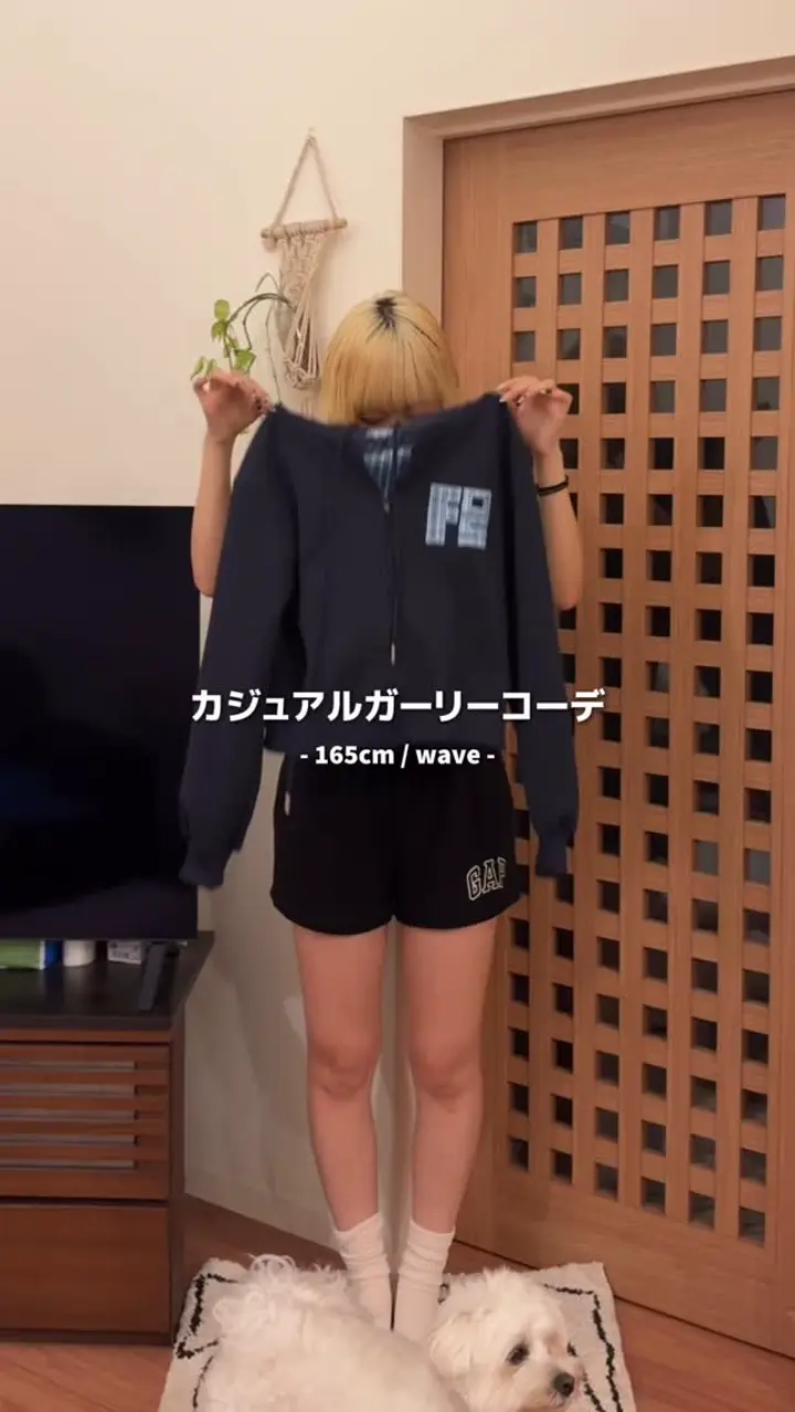 d.i.a チャーム付き肩出しトップス　ギャル　y2k ガルラ　ガレオ　マーズ d.i.a チャーム付き肩出しトップス ギャル y2k ガルラ ガレオ