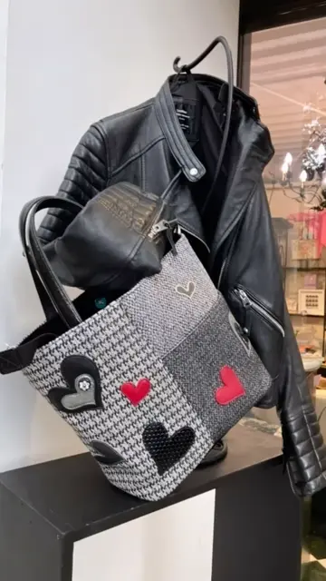 シンクビーのトートバック Think Bee! Thinnk 葉っぱ柄 トートバッグ☆シンクビー/レザー