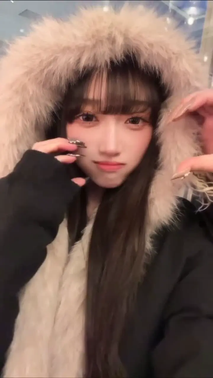 即納】フード付きファーコート