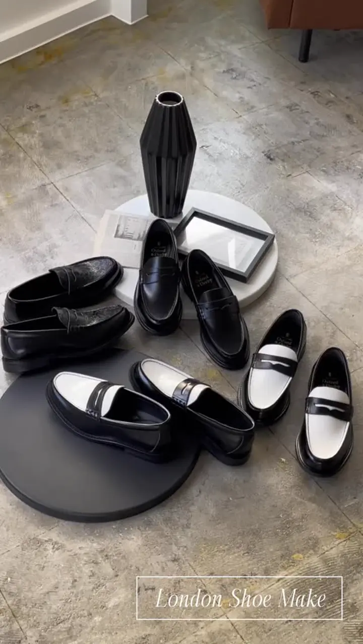 プレミアム ペイズリーエンボス レザー コイン ローファー【2月18日