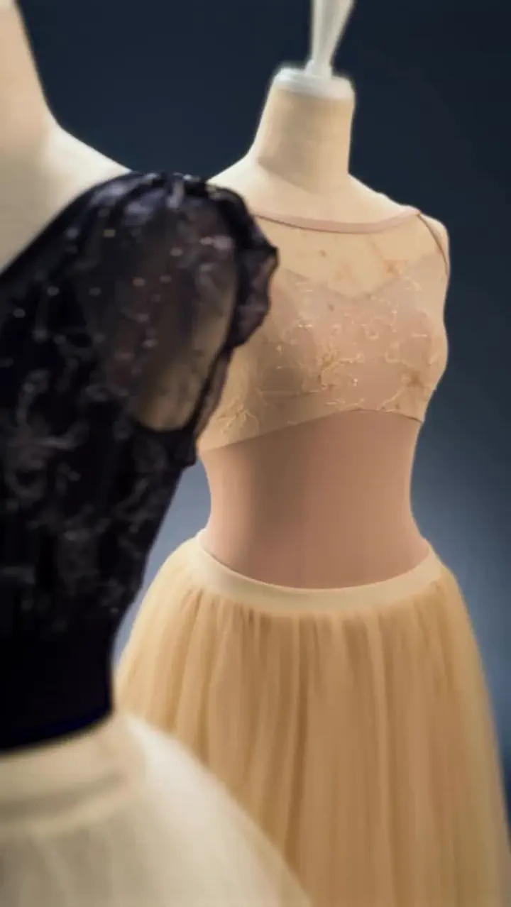 スカート付レオタード 商品ページ | BALLET ｜ チャコットオンライン