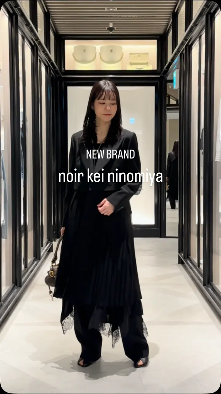 noir kei ninomiya(ノワールケイニノミヤ)】 スターチャーム付シャツ