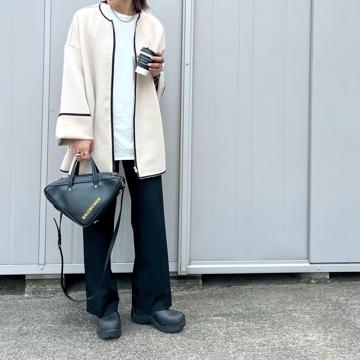 アンディコール ダンボールノーカラーコート　PMサイズ un dix cors（アンディコール）の「《楽に羽織れてきれい見え
