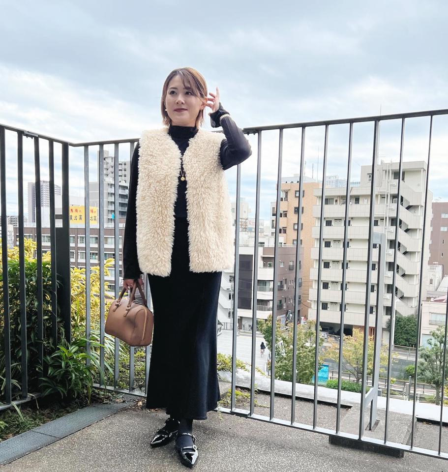極美品♡YOSHITO 型押しパンプス　ポインテッドトゥ ビジュー付き♡ HIMIKO パンプス 「HIMIKO」オリジナルビジューポインテッドトゥ