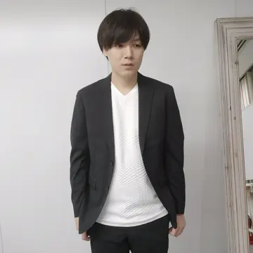 上品な艶と着心地の良い モクロディクルーネックTシャツ