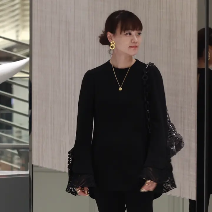 Mame Kurogouchi(マメ クロゴウチ)】 Nature Pattern Sheer Knitted