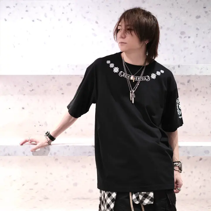 ネッククロスTシャツ