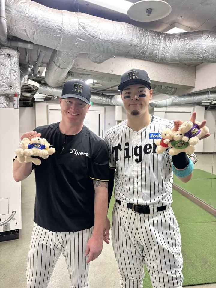 阪神タイガース 2025セ・リーグ優勝記念Vロゴレプリカユニフォーム A_在庫】【ミズノ】2025 JERA セ・リーグ優勝記念 Vロゴレプリカ