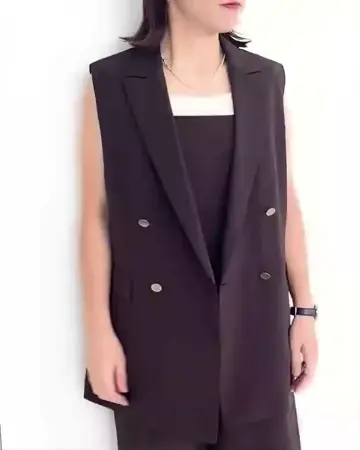 グレー系チェック ダブルブレストベスト TOMORROWLAND （トゥモローランド）の「シルキーギンガム