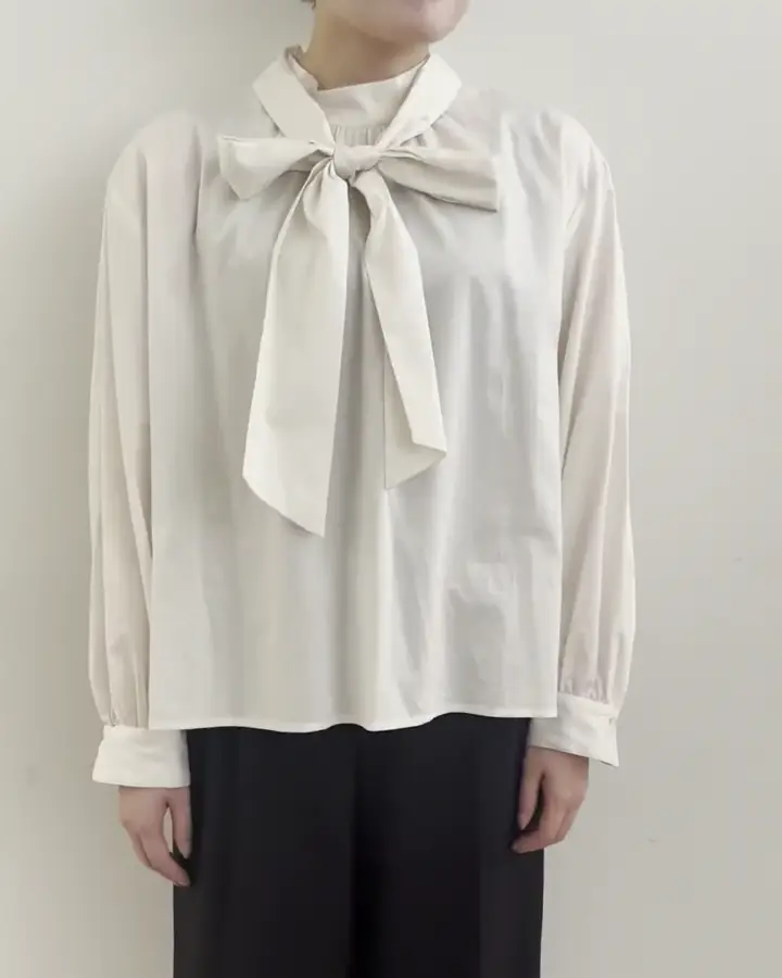 ボウタイ付きスタンドネックコットンブラウス/洗える(ブラウス・シャツ