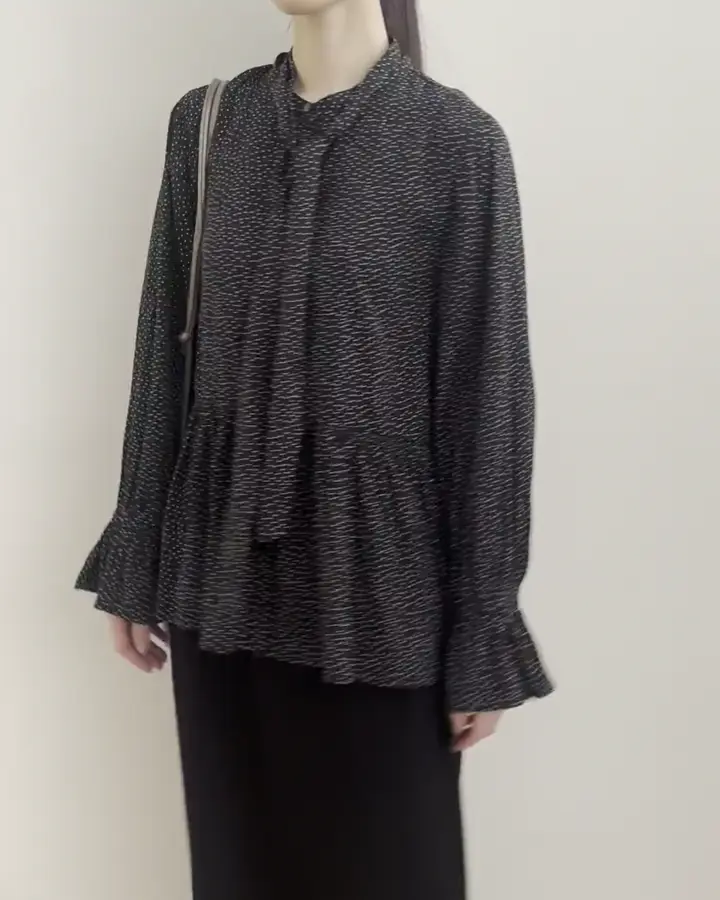 パウダーサテン ボウタイブラウス/洗える(ブラウス・シャツ) | MK