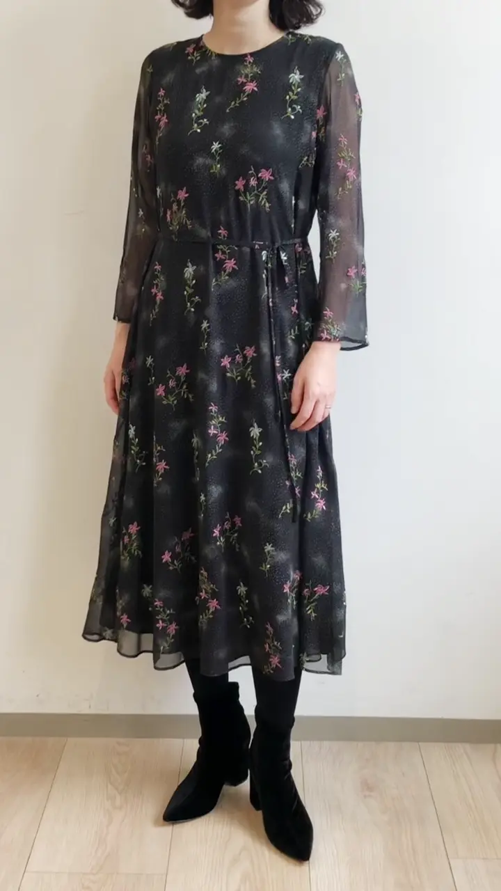 ドットフラワー刺繍ドレス(ワンピース) | Sybilla(シビラ)｜イトキン