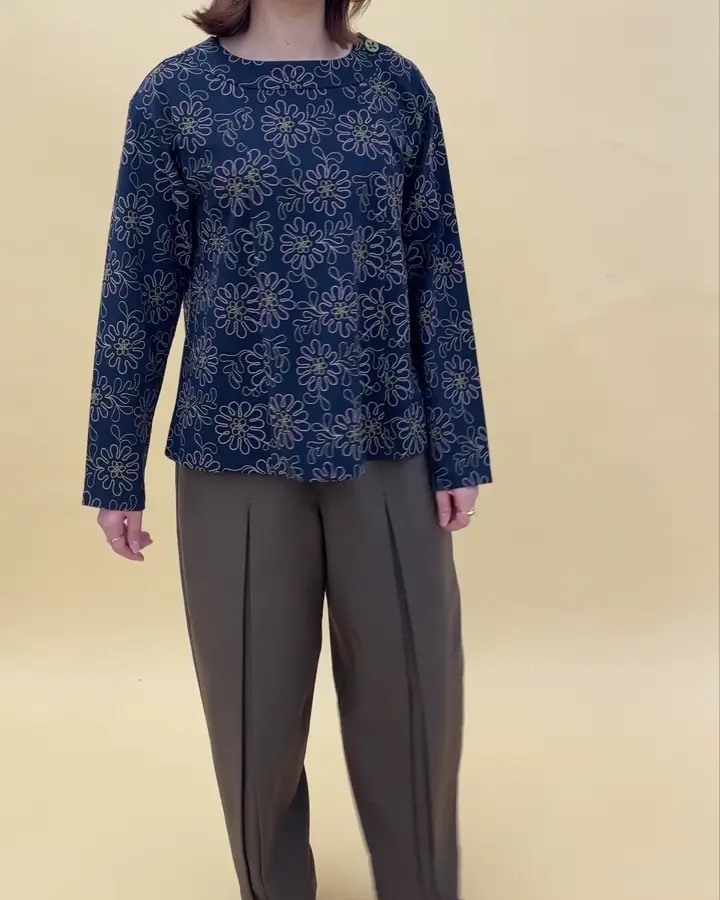 Crisantemo curvo フラワー総刺繡カットソー(カットソー・Tシャツ