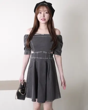 サイドカットデニムフレアワンピース リップサービス サイドカットデニムフレアワンピース（ワンピース）｜LIPSERVICE