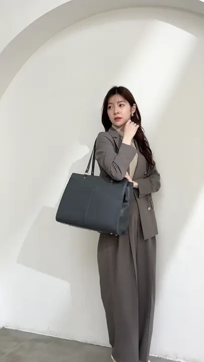 軽量アウトポケットA4トートバッグ - 12Twelve Agenda(トゥエルブ