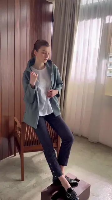 ブローチ付フードコート|スタジオピッコーネ - ゴルフウェアや婦人服通販