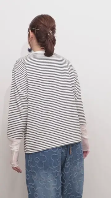 151617：窓辺のネコプリント 袖チュールロングスリーブTシャツの