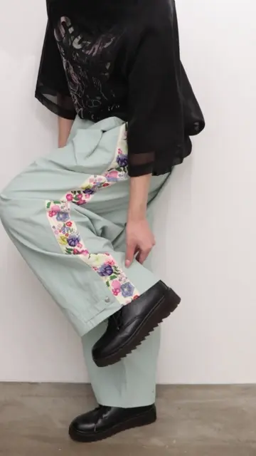 152608：花柄ラインパンツの通販-ScoLar