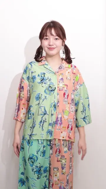152652：花×おしゃれネコ バイカラー切替シャツの通販-ScoLar