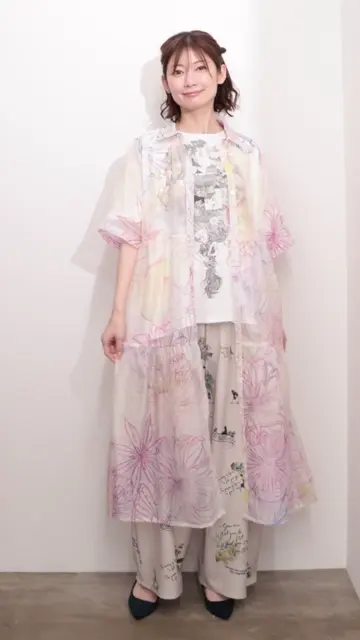 iS ScoLar - イズスカラー552250：花フルーツ柄シアーシャツ