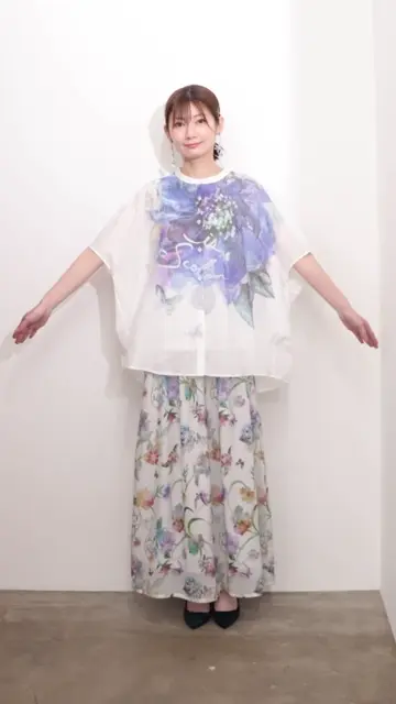 シャツ is ScoLar イズ スカラー 552244 大輪の水彩花柄シャツ トップス シック フェミニン ガーリー 原宿系 個性的 ポイント iS ScoLar シャツ is イズ スカラー 552244 大輪の水彩花柄