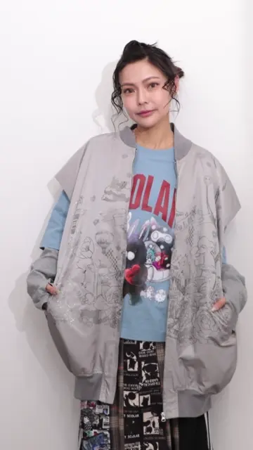 153606：メルヘン柄ラメプリントベストの通販-ScoLar