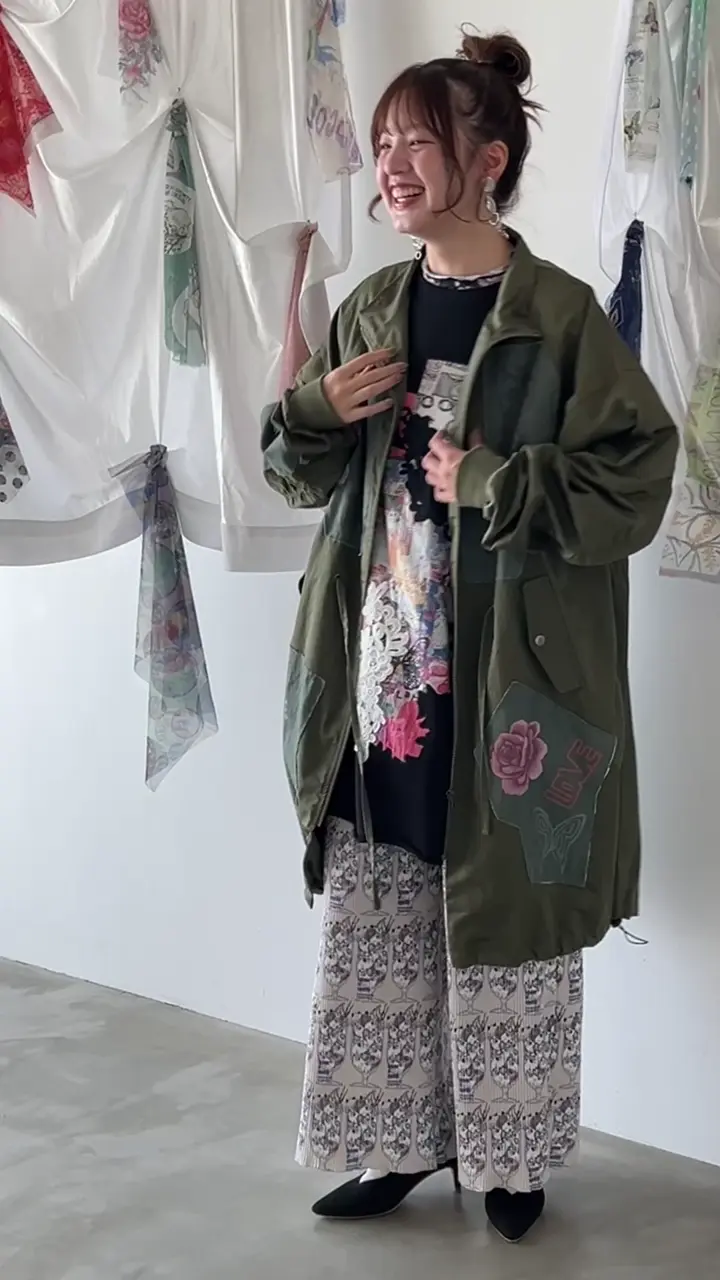 153639：ネコパフェ・蝶柄 ベロアプリーツパンツの通販-ScoLar