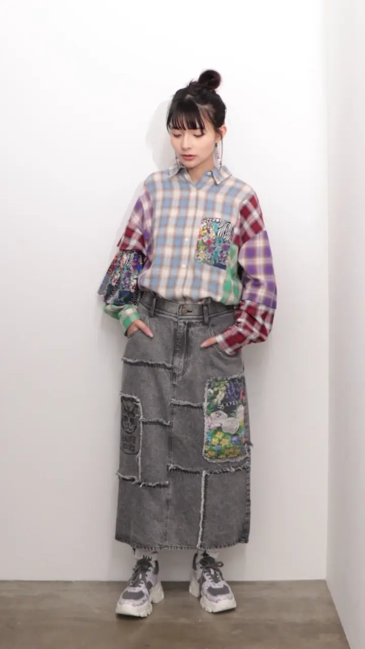 153673：花ネコのアシメフリンジ アップリケデニムスカートの通販-ScoLar