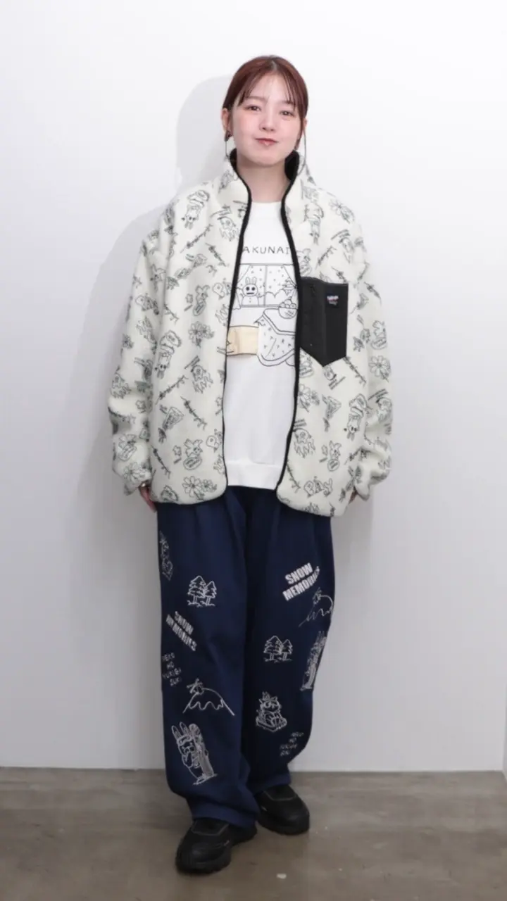 353133：落書き調Parityキャラ厚手ボアハイネックブルゾンの通販-ScoLar