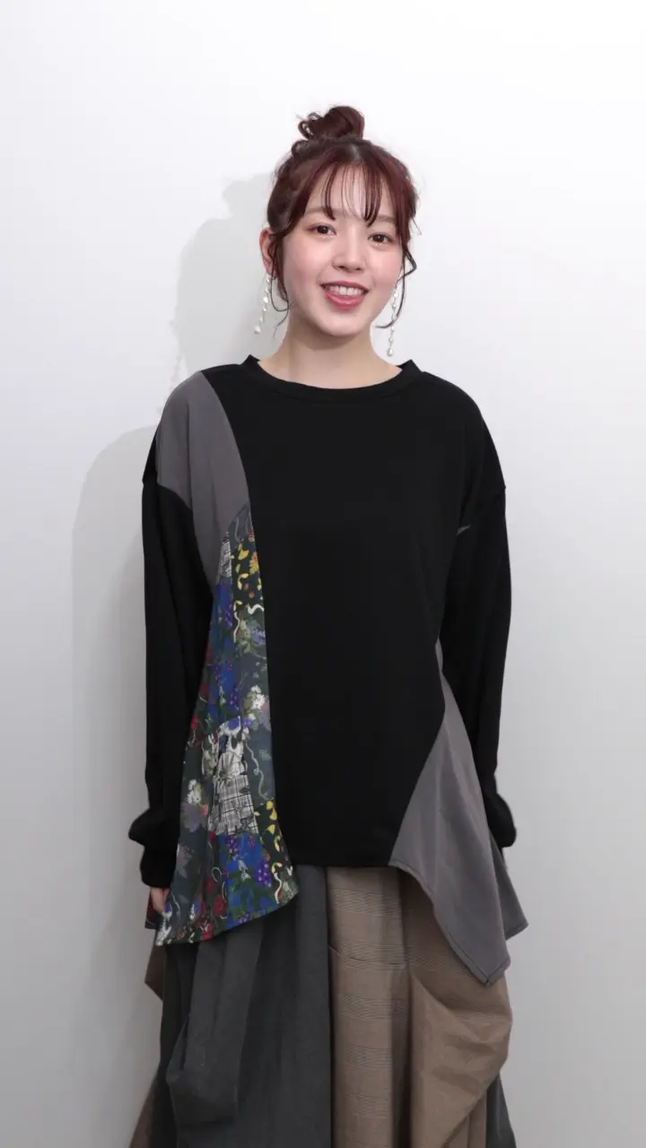 553265：花蝶柄×無地リメイク風 異素材切替プルオーバーの通販-ScoLar