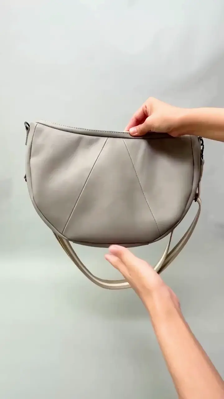 【新品】Kanmi. AII story ハチワレ ショルダーバッグ グレー ちょうどよく整う、私に「All story ハチワレショルダーバッグ