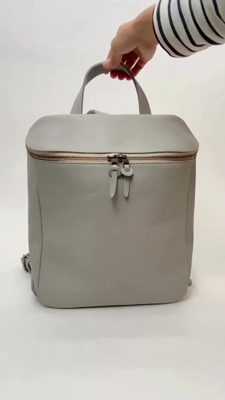 A4が入るのにスリム「All story BOXリュック」 | Kanmi（カンミ）公式