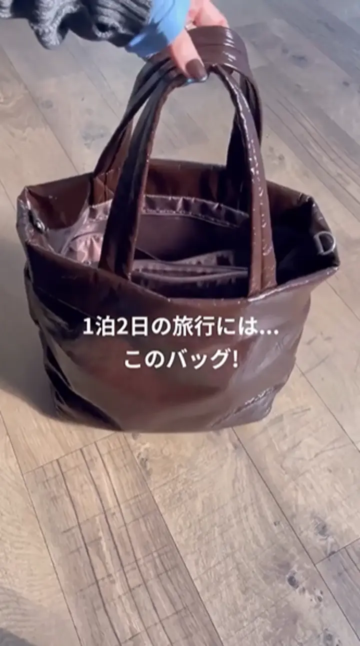 軽量390g》パテントトートバッグ | ear PAPILLONNER(イア パピヨネ