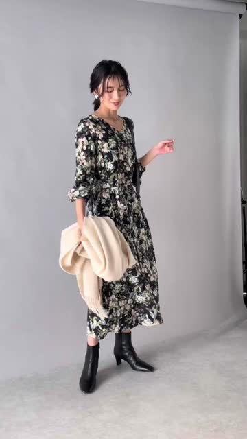 華やかさ抜群のフラワープリント】フラワーウエストタックワンピース