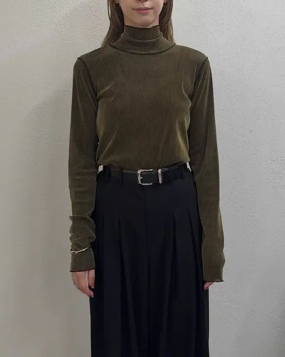 あたろう チュールベロアリブシアーメローデザインタートルトップス | Lui's