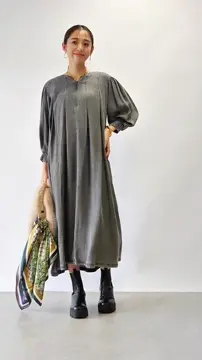 デイリーに使える》バイオシルクフロントジップワンピース | un dix