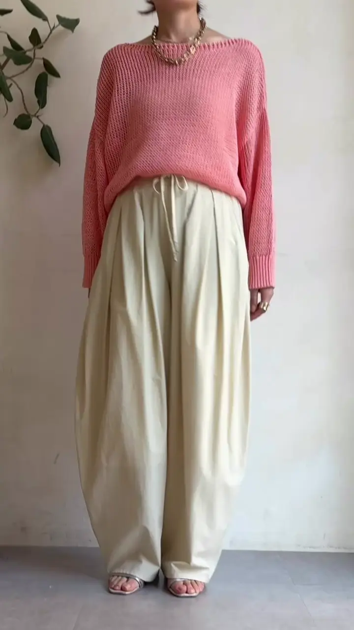 【未使用】12 closet ストレッチシワになりにくいドライ素材のタックパンツ ナイロンストレッチタックギャザーパンツ | DOUDOU(ドゥドゥ