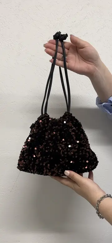 170g/ちょっとしたお出かけに♪】スパンコールギャザー巾着ショルダー