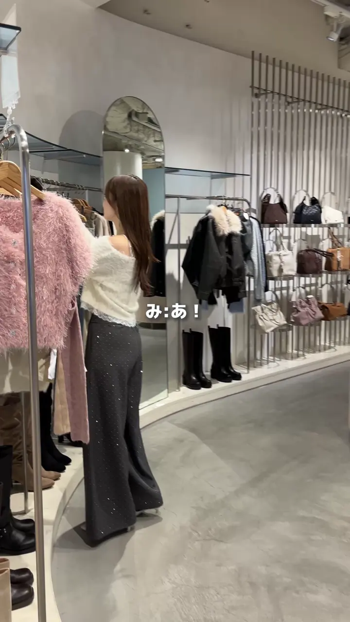 SNSで話題・高身長/低身長サイズあり】ラインストーン ルーズ