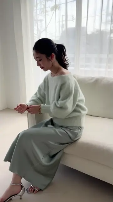 プ*。様 ラブティックボンボン miki監修 ヘアリーウールカシミヤ混オフショル セール】【今すぐお届け！・miki監修】ヘアリーウールカシミヤ混