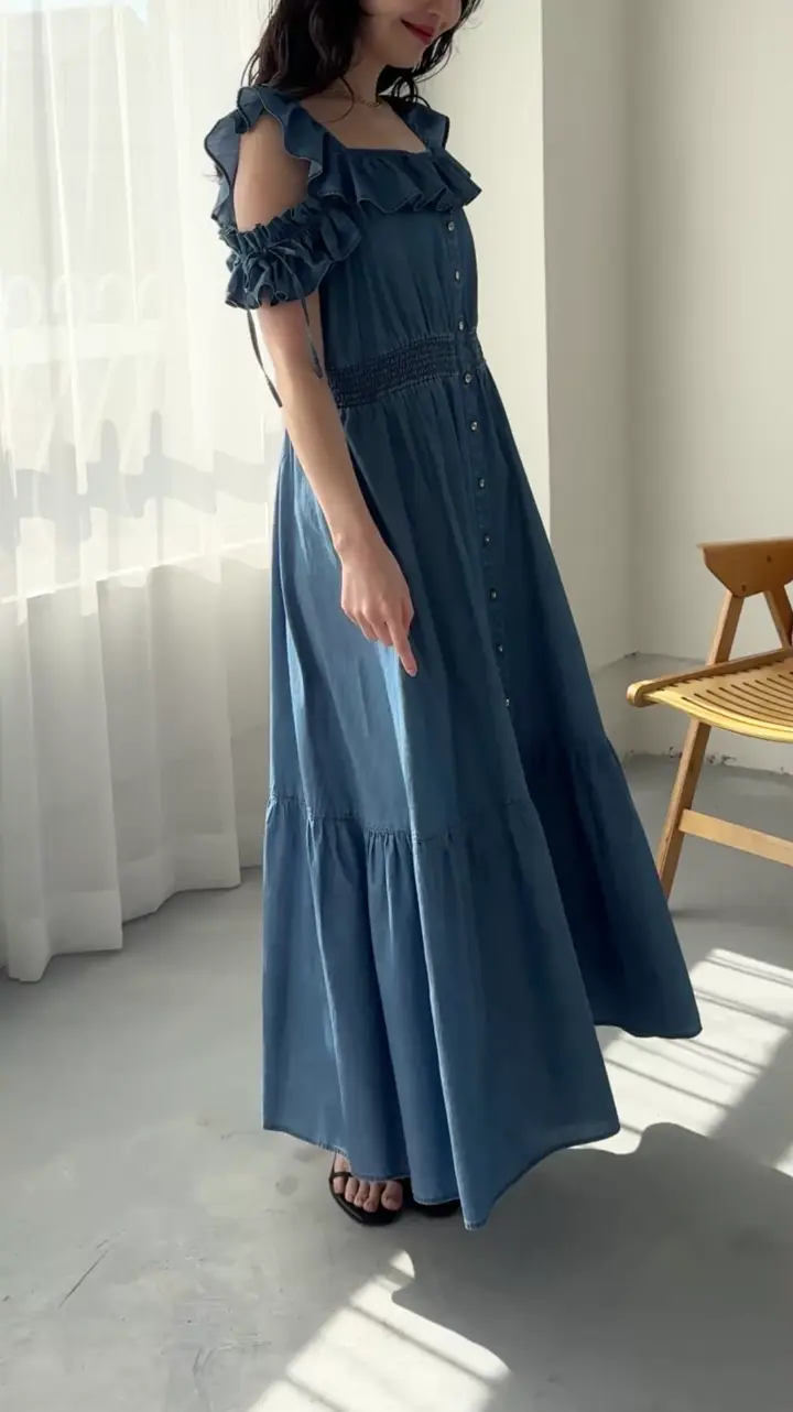 愛されモテワンピ】ライトデニムフリルトリムワンピース | La boutique