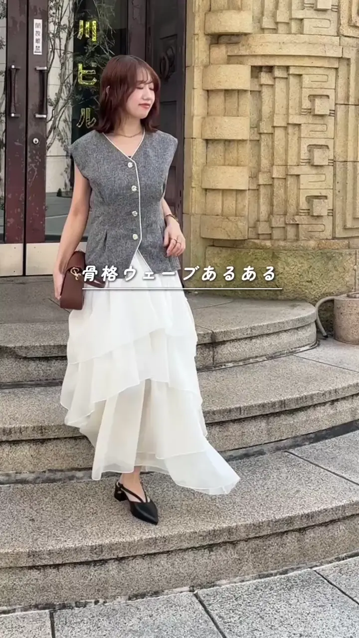 新色登場！】チャーム付きコンパクトTシャツ | Thevon.(ゼヴォン