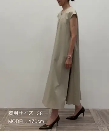 接触冷感/撥水加工/洗える】ストレッチブロード Vネック