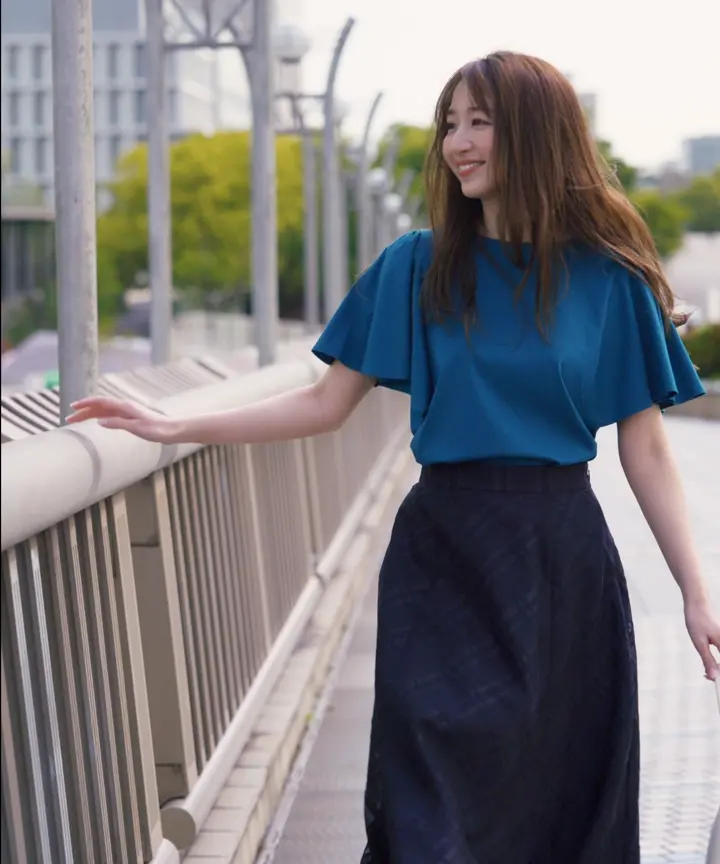 ANY SIS S 【シルクタッチさら魅せTシャツ】袖フレア プルオーバー 