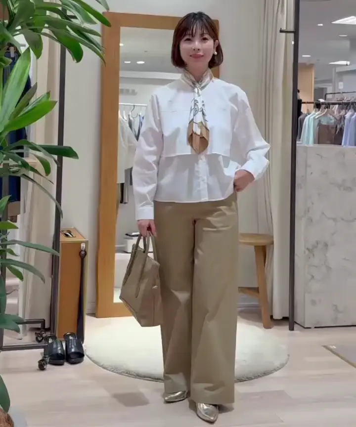 J.PRESS LADIES 【一枚で着映え】コンパクトエステネージュ フロント フリル ブラウス 