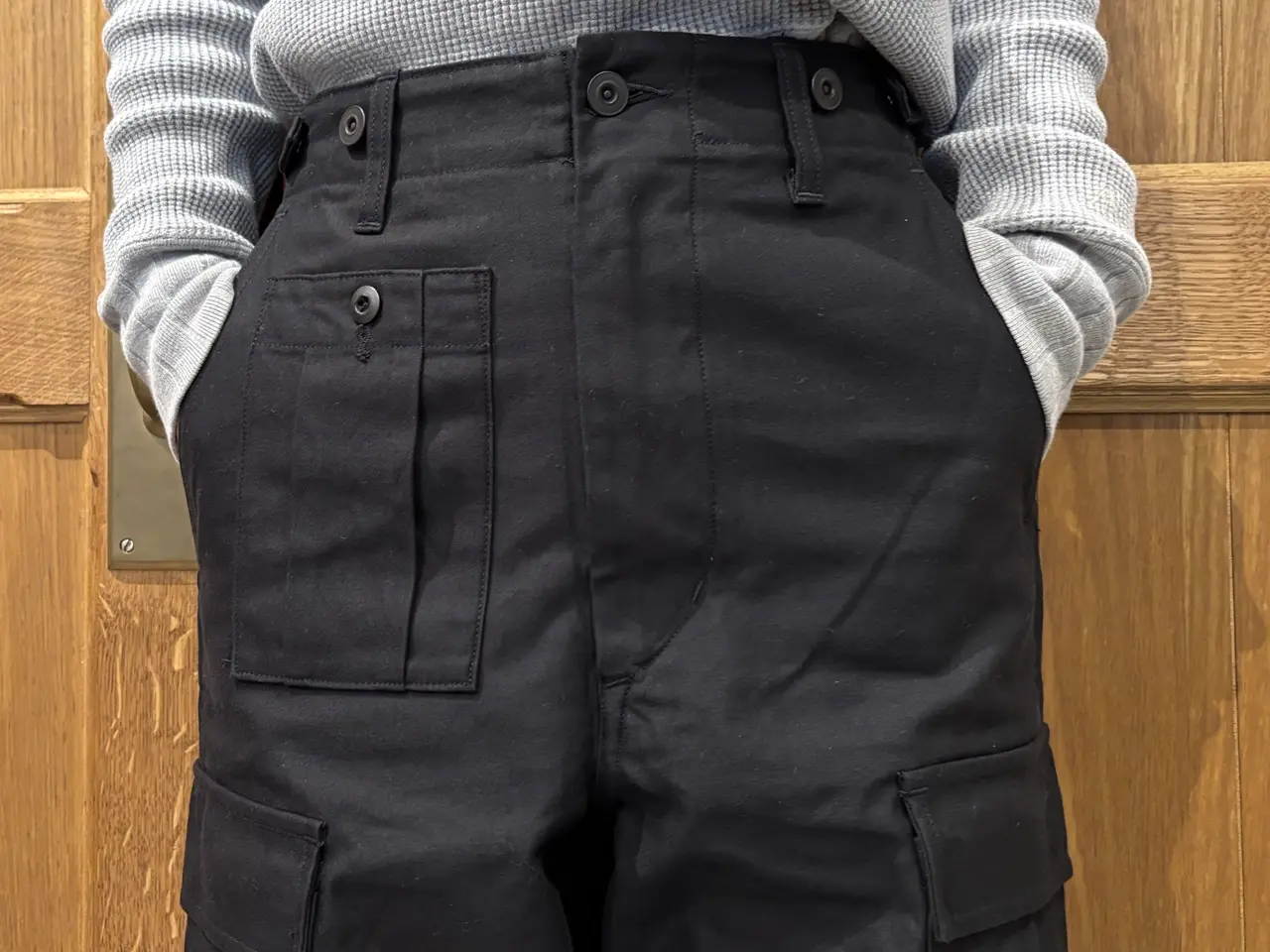 アルテポーヴェラ　リメイクカーゴパンツ　ブラック　試着のみ美品 BLACKを穿く》ARMY CARGO PANT BLACK