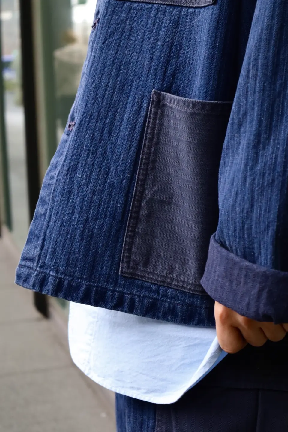 A ruggedness that shines in spring》 USMC CHORE JACKET HERRINGBONE