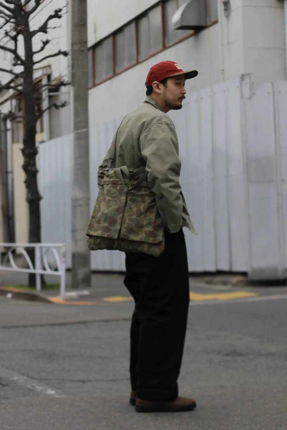 注目度の高いダックハンターカモ》HELMET BAG & MULTI BAG