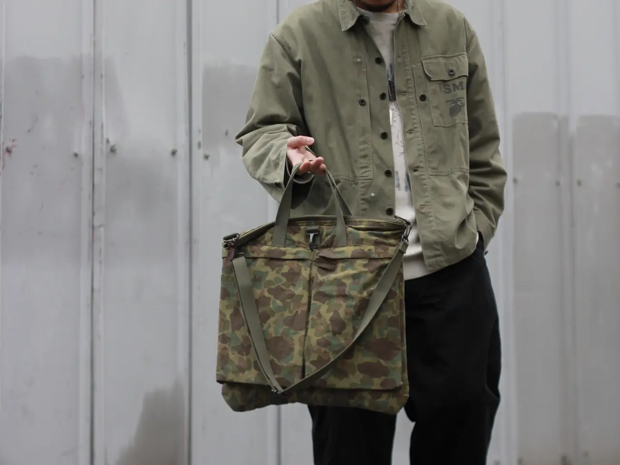 注目度の高いダックハンターカモ》HELMET BAG & MULTI BAG