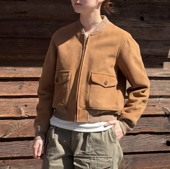軽くて快適な着心地》SHEEP SUEDE VEST / AVIATION JACKET
